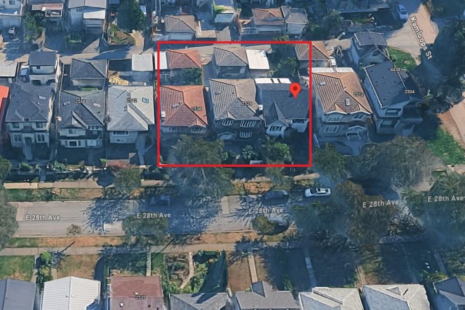 2520 E 28th Avenue Vancouver, BC - 1