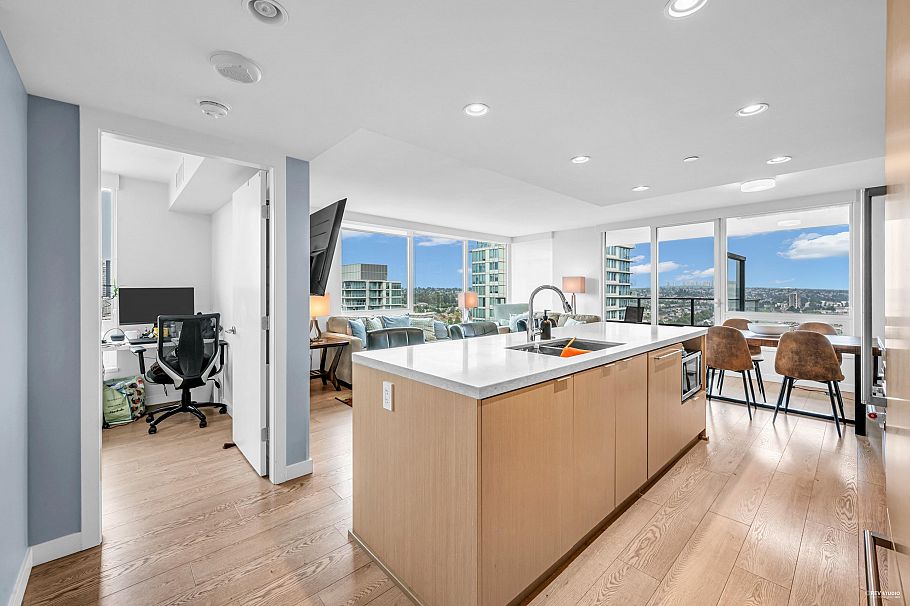 2504 8189 Cambie Street Vancouver, BC - 14