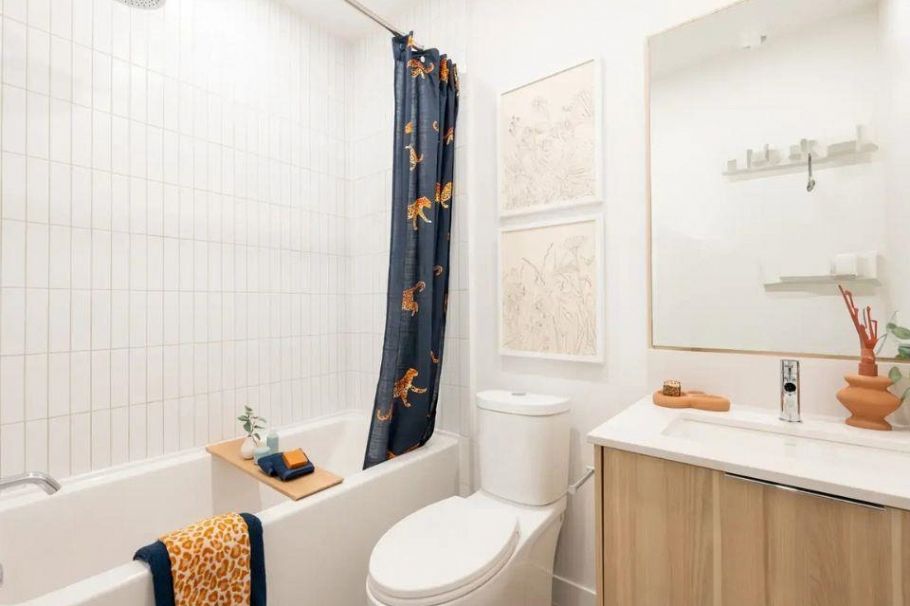 204 2450 Garden Drive Vancouver, BC - 5