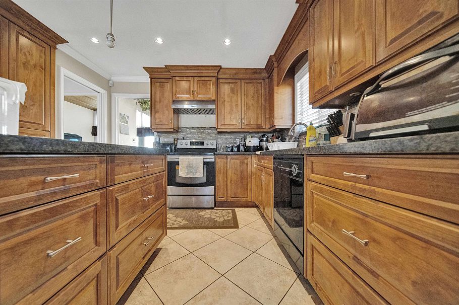 549 E 57th Avenue Vancouver, BC - 14