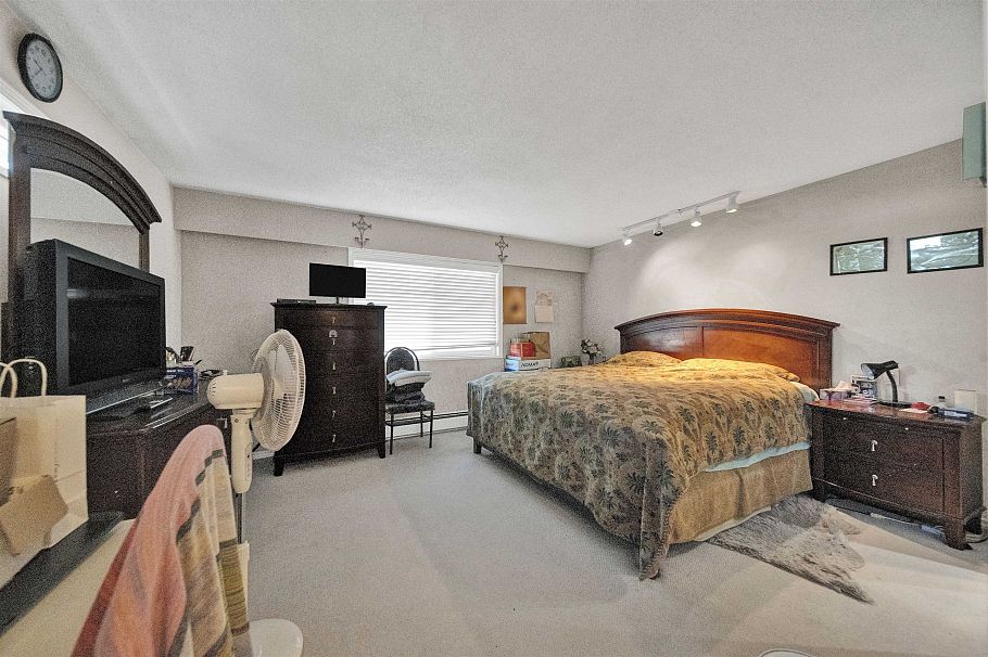 549 E 57th Avenue Vancouver, BC - 10