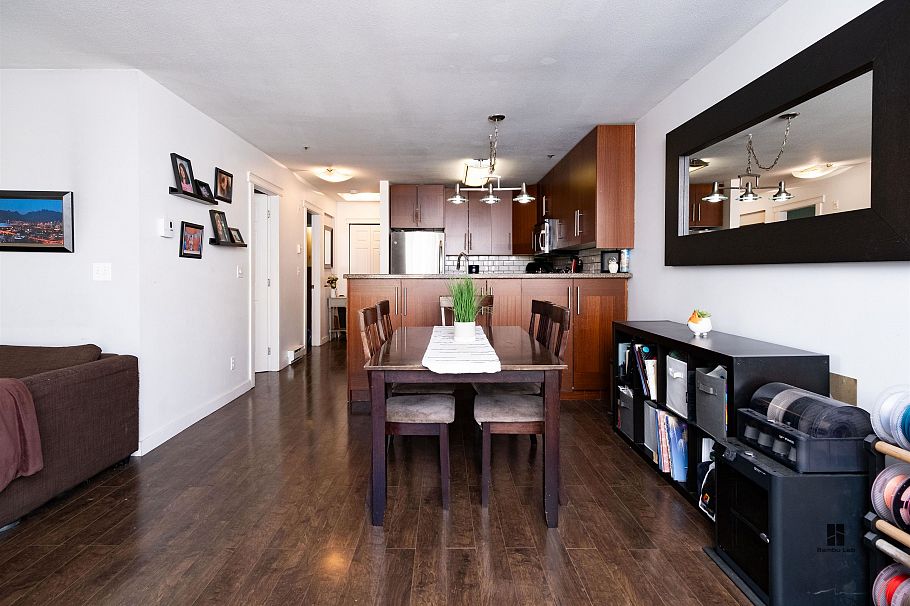 403 118 E 2nd Street North Vancouver, BC - 4