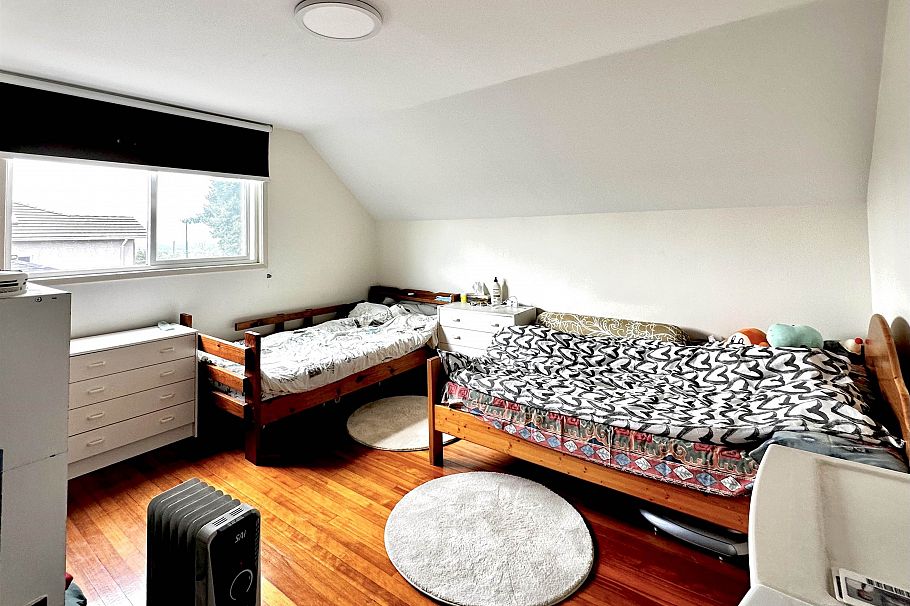 7630 Victoria Drive Vancouver, BC - 8