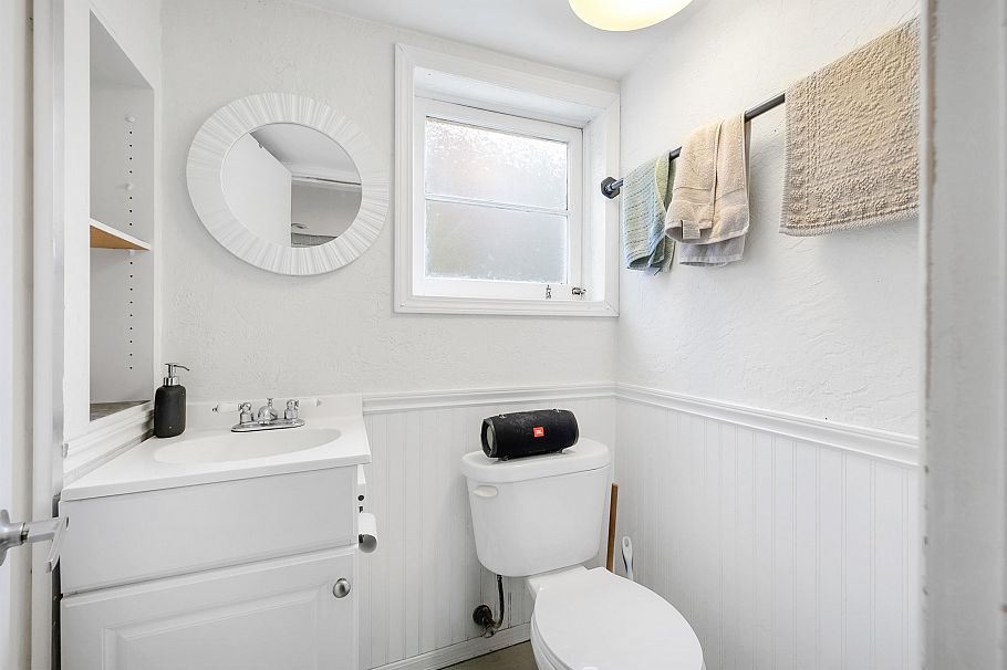 2903 W 42nd Avenue Vancouver, BC - 25