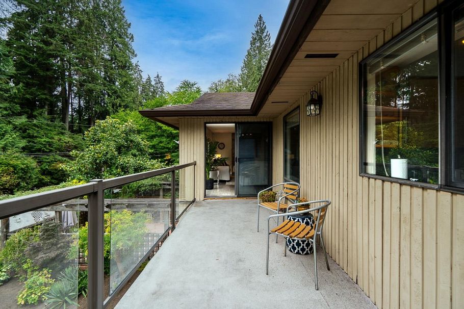 1184 Riverside Drive North Vancouver, BC - 25