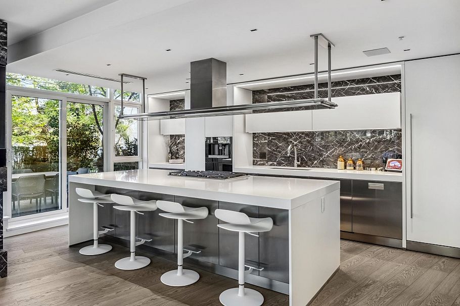 TH22 1281 W Cordova Street Vancouver, BC - 1