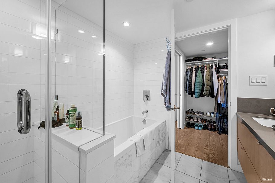 2504 8189 Cambie Street Vancouver, BC - 13