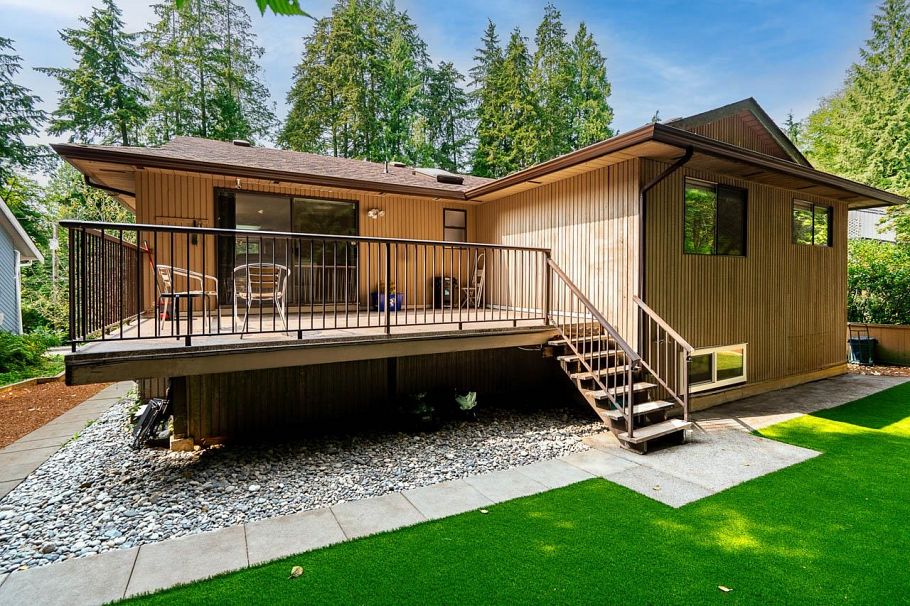 1184 Riverside Drive North Vancouver, BC - 37