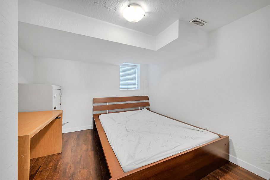 2903 W 42nd Avenue Vancouver, BC - 24