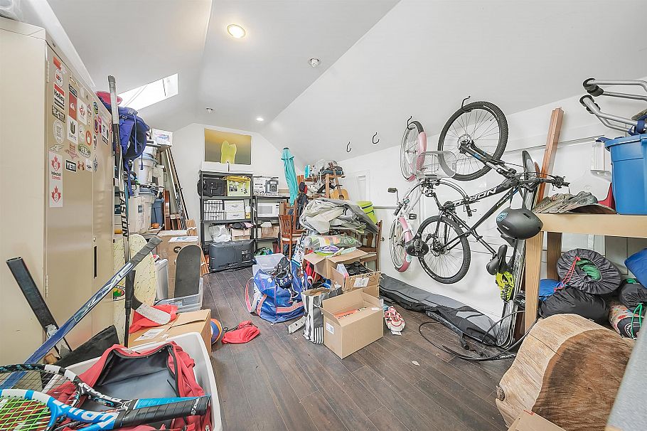 2903 W 42nd Avenue Vancouver, BC - 30