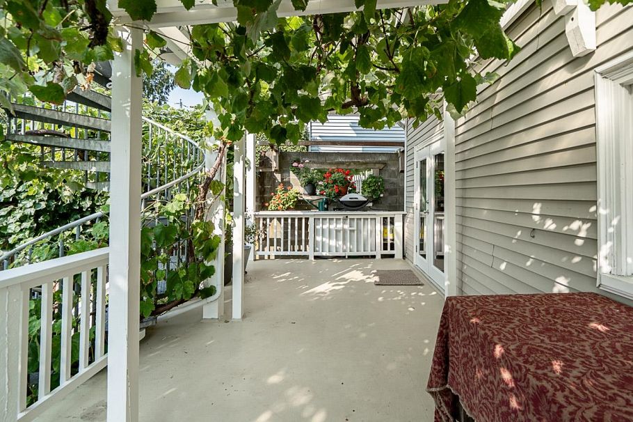 830 E 14th Avenue Vancouver, BC - 26