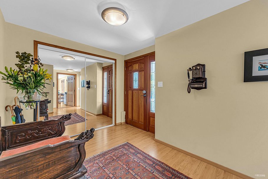 4323 Valencia Avenue North Vancouver, BC - 22