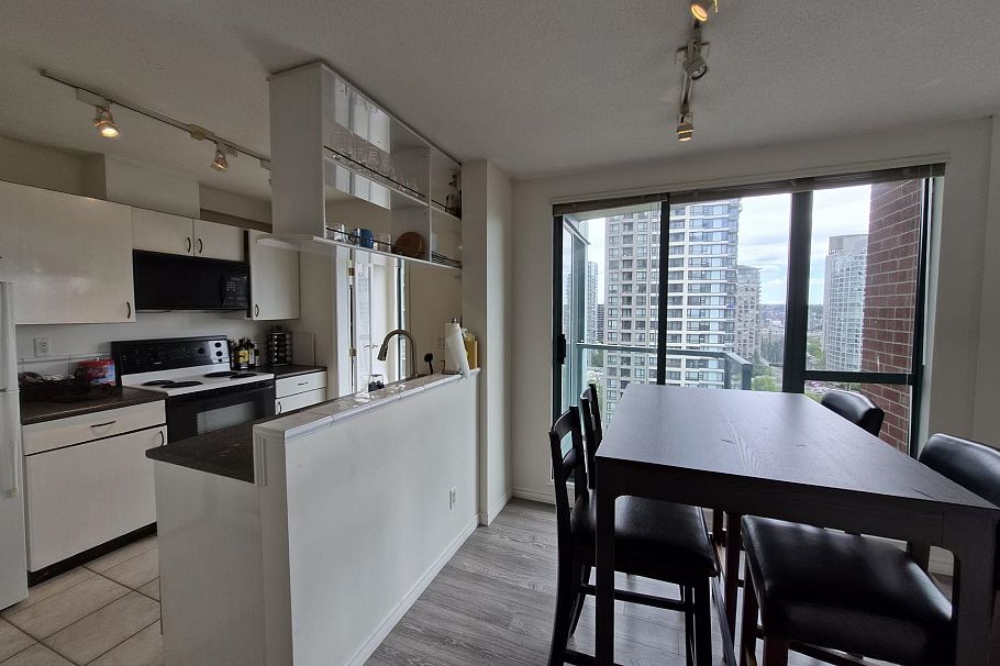 1707 939 Homer Street Vancouver, BC - 2