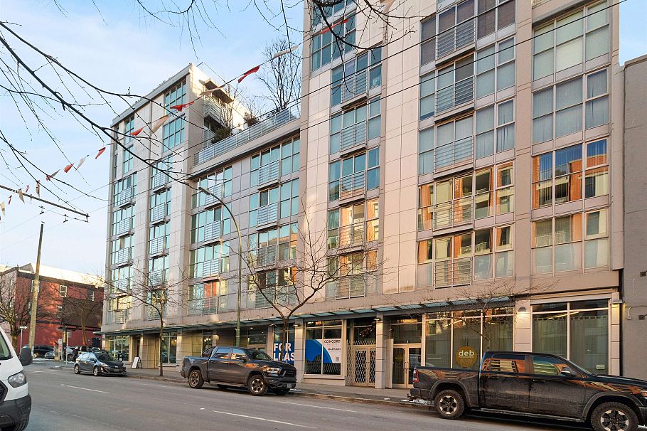 902 168 Powell Street Vancouver, BC - 1