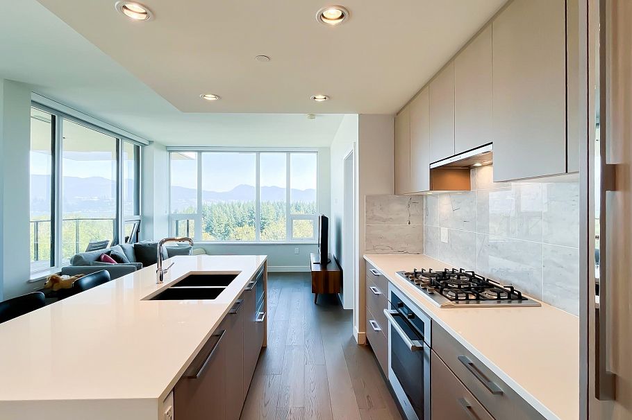 1304 5410 Shortcut Road Vancouver, BC - 12