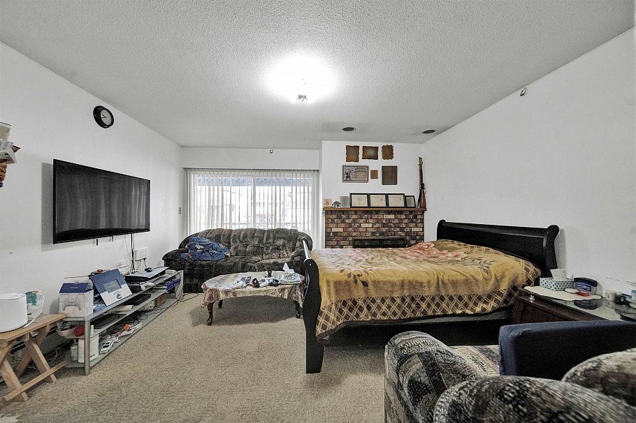 549 E 57th Avenue Vancouver, BC - 9