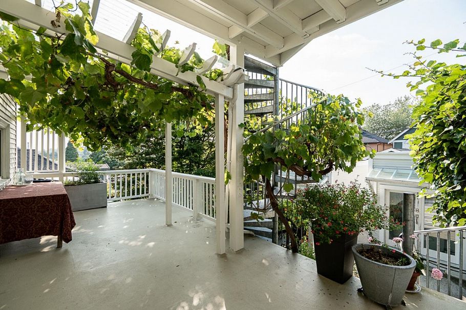 830 E 14th Avenue Vancouver, BC - 25