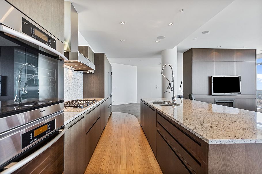 5501 1128 W Georgia Street Vancouver, BC - 9