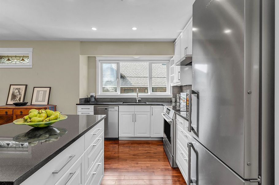 4 2535 W 6th Avenue Vancouver, BC - 9