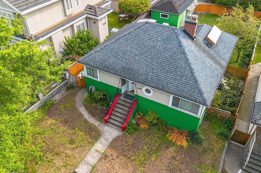 5670 Columbia Street Vancouver, BC - 22