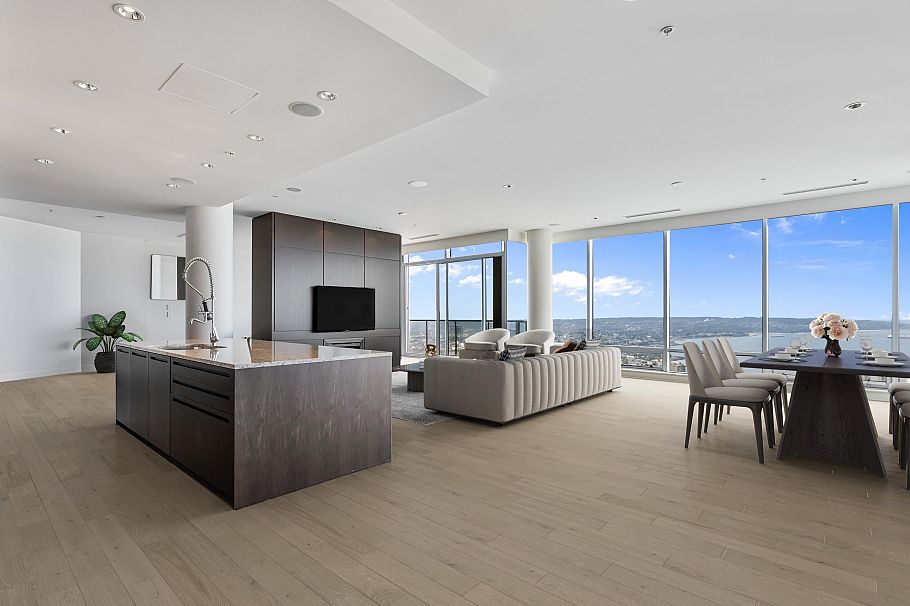 5501 1128 W Georgia Street Vancouver, BC - 1