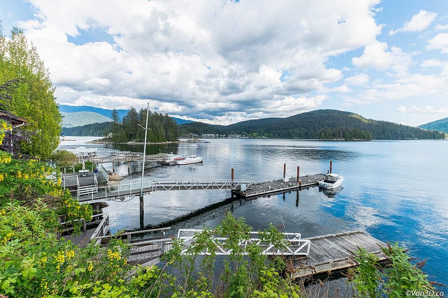 4541 Stonehaven Avenue North Vancouver, BC - 23