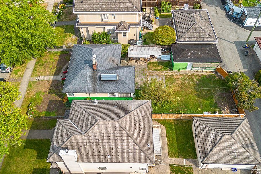 5670 Columbia Street Vancouver, BC - 25