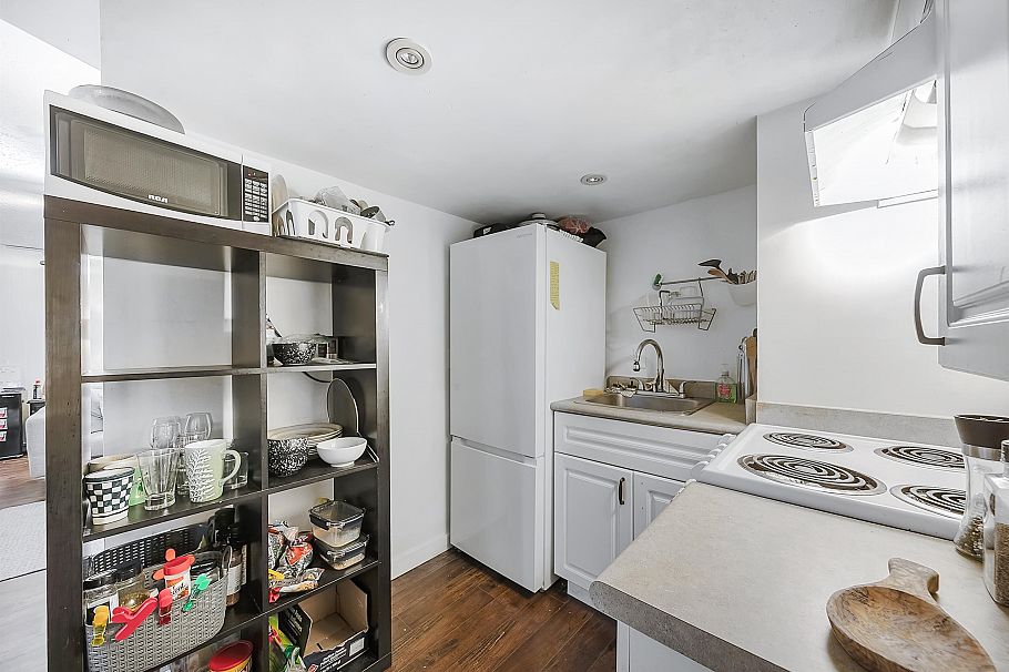 2903 W 42nd Avenue Vancouver, BC - 22