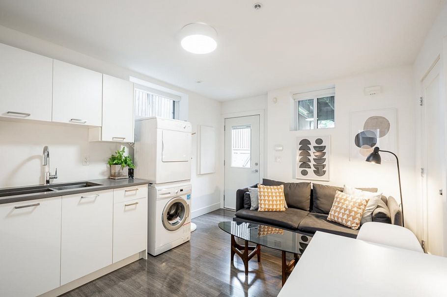 33 E 22nd Avenue Vancouver, BC - 26