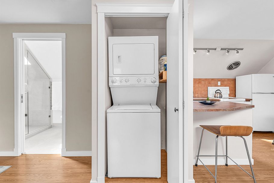 4 2535 W 6th Avenue Vancouver, BC - 34