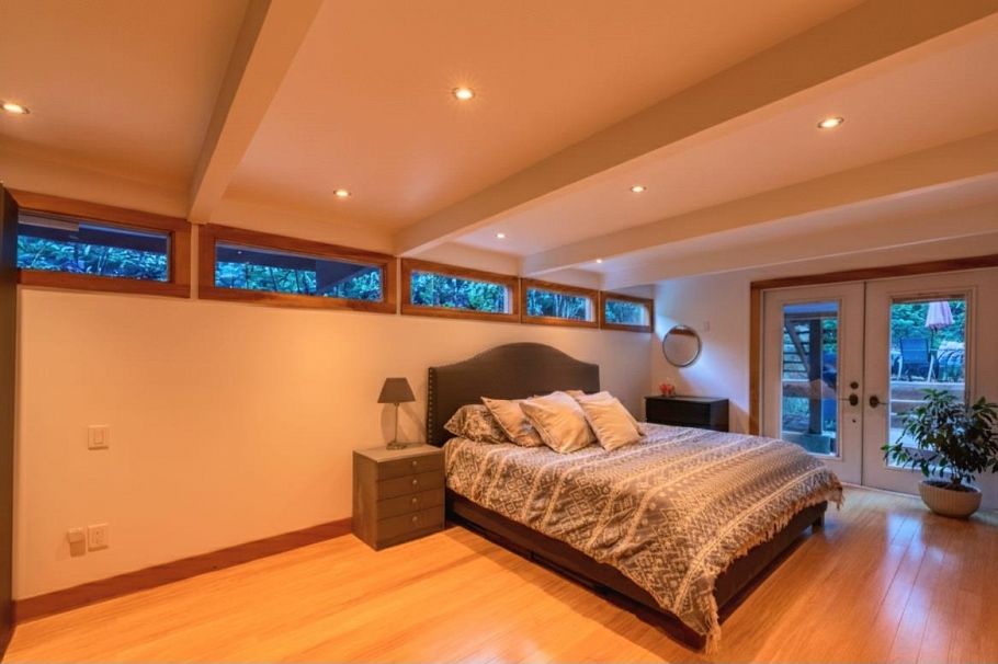 466 E Kings Road North Vancouver, BC - 17