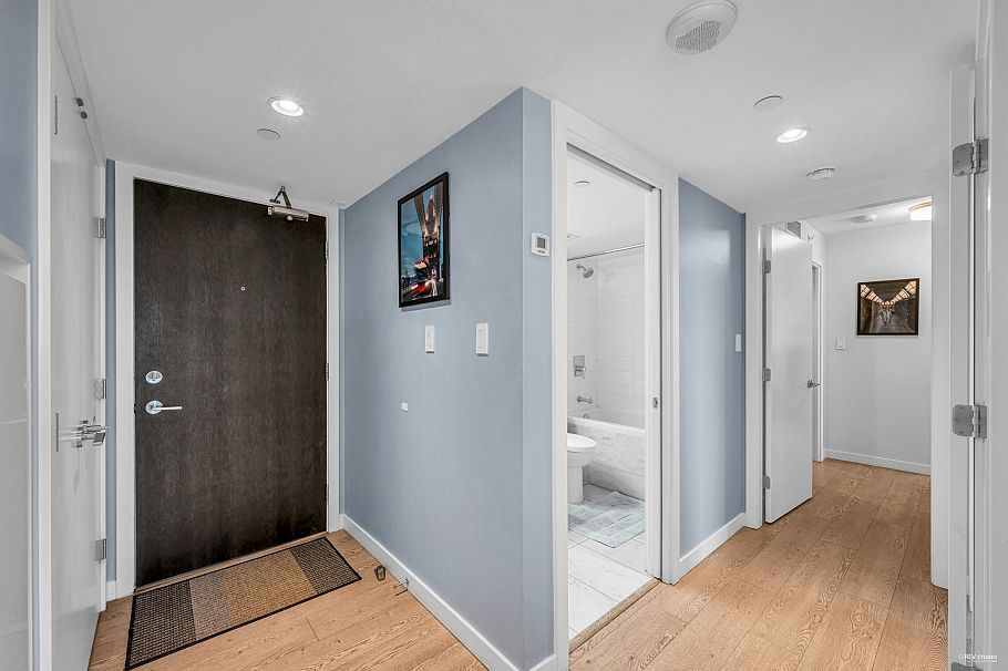 2504 8189 Cambie Street Vancouver, BC - 3