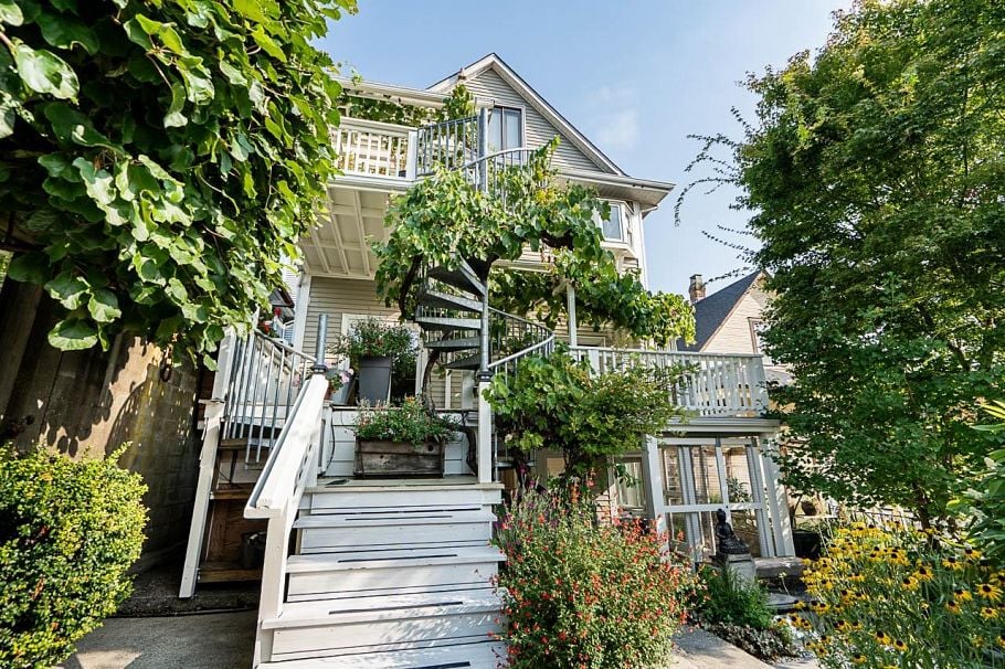 830 E 14th Avenue Vancouver, BC - 29