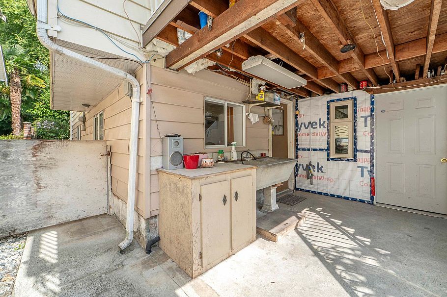 1794 E 6th Avenue Vancouver, BC - 34