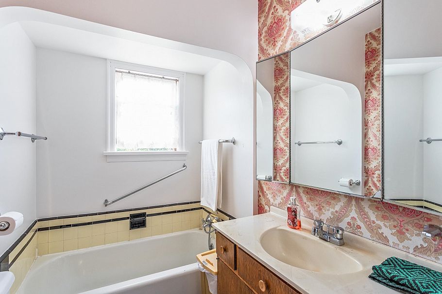 5670 Columbia Street Vancouver, BC - 7