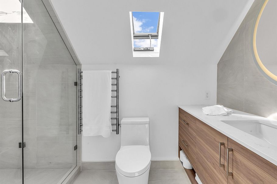 4 2535 W 6th Avenue Vancouver, BC - 18