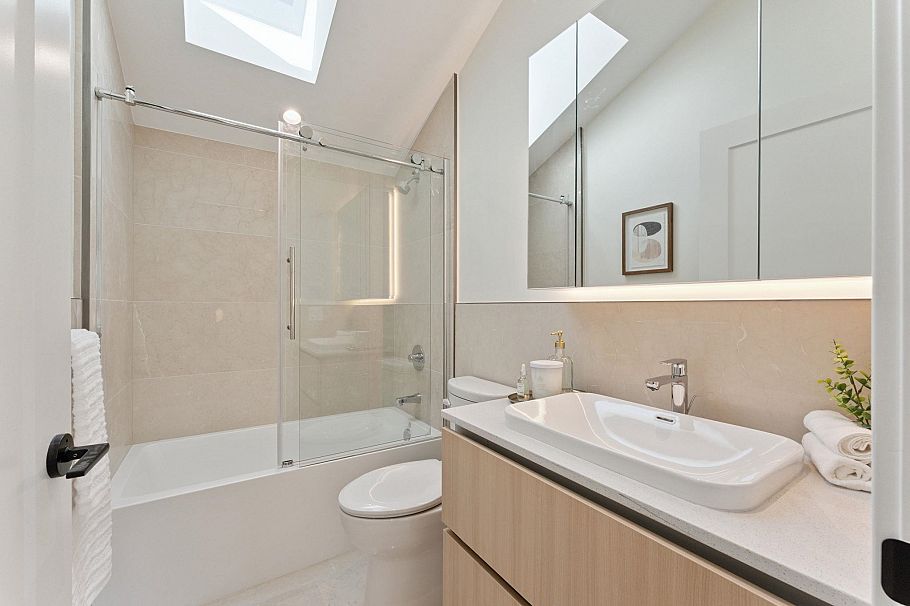 3121 Columbia Street Vancouver, BC - 11