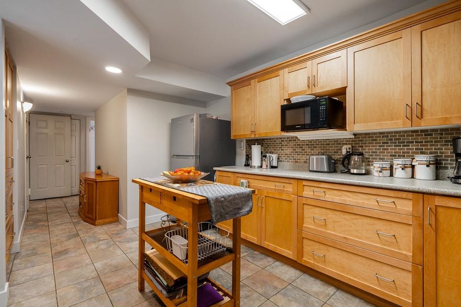 1184 Riverside Drive North Vancouver, BC - 26