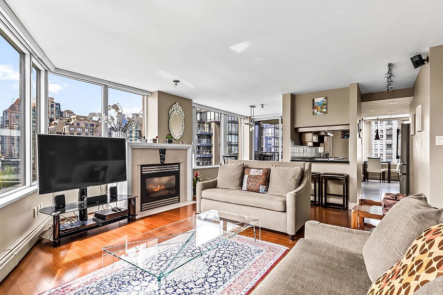 1605 1383 Marinaside Crescent Vancouver, BC - 5