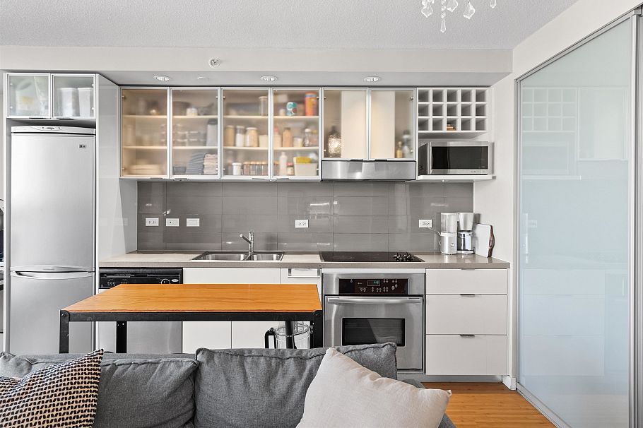 902 168 Powell Street Vancouver, BC - 10