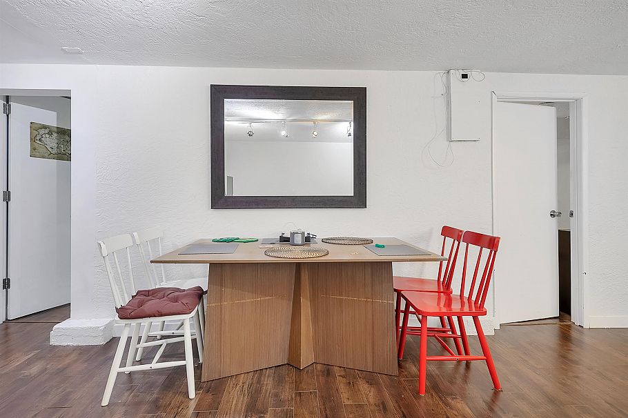 2903 W 42nd Avenue Vancouver, BC - 20