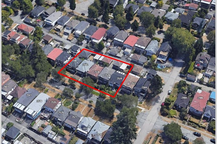 2526 E 28th Avenue Vancouver, BC - 2