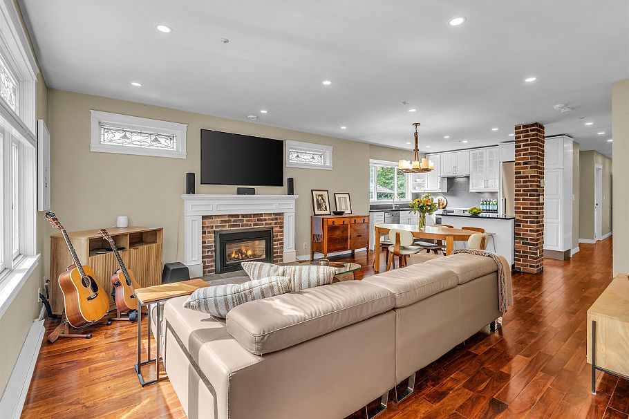 4 2535 W 6th Avenue Vancouver, BC - 2