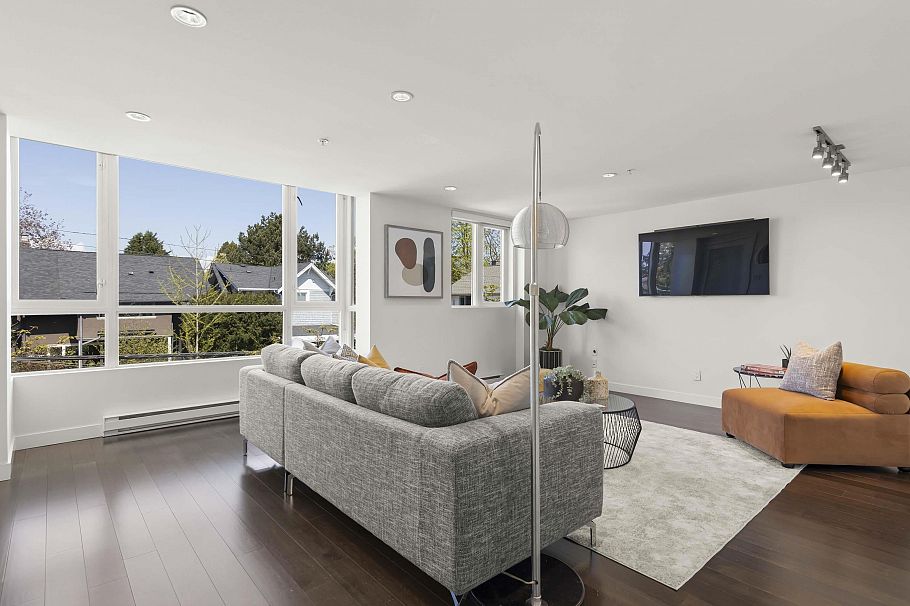 215 1961 Collingwood Street Vancouver, BC - 21