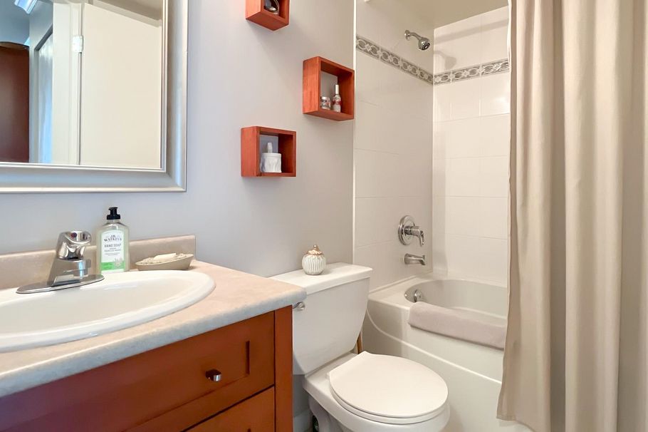 206 2733 Chandlery Place Vancouver, BC - 11