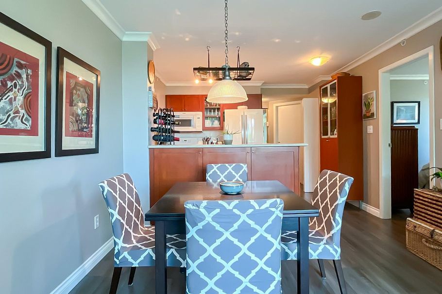 206 2733 Chandlery Place Vancouver, BC - 3