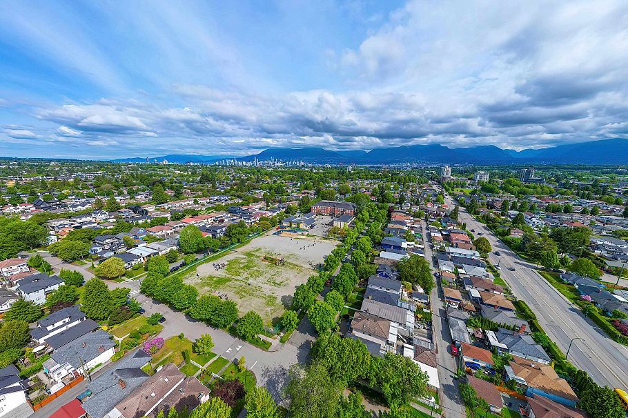 4722 Henry Street Vancouver, BC - 8