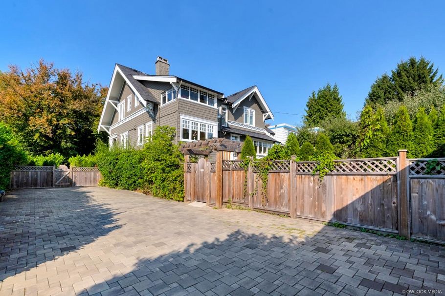 1670 W 49th Avenue Vancouver, BC - 6