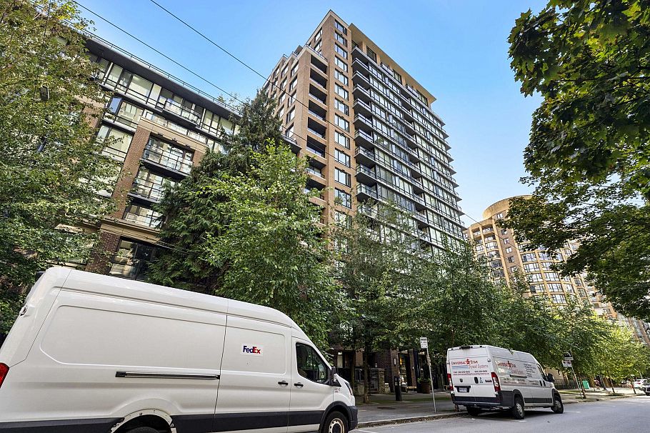 507 1088 Richards Street Vancouver, BC - 1