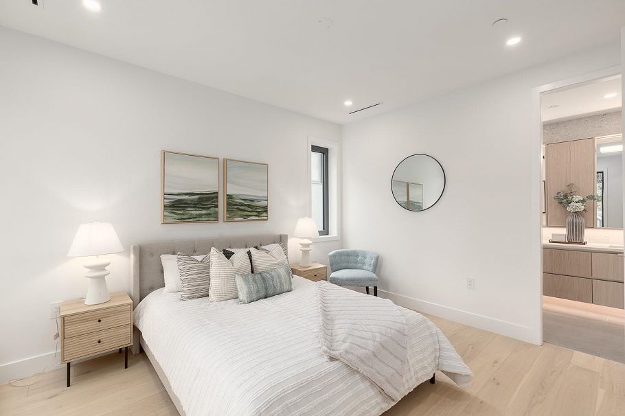 1 3186 W 11th Avenue Vancouver, BC - 13